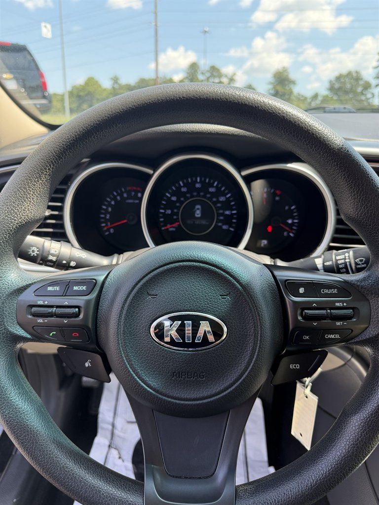 2015 Kia Optima - $13,999