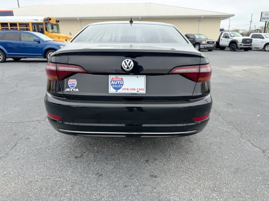 2019 Volkswagen Jetta - $17,999
