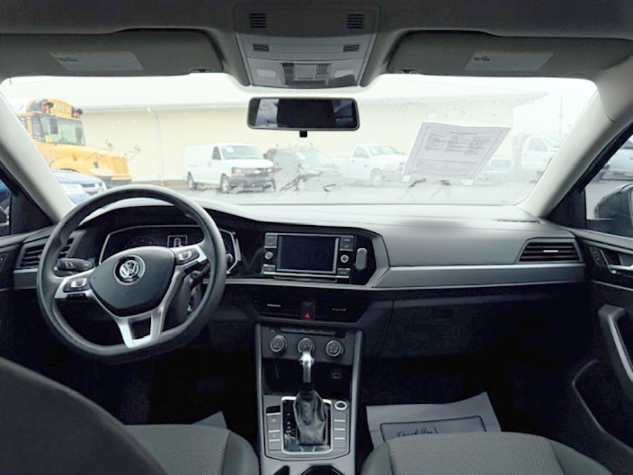 2019 Volkswagen Jetta - $17,999