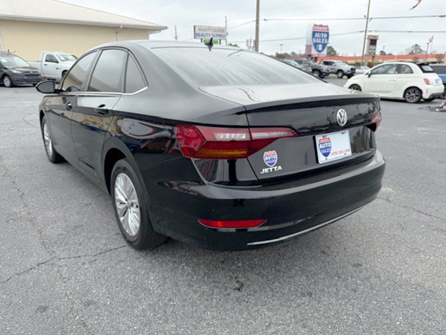 2019 Volkswagen Jetta - $17,999