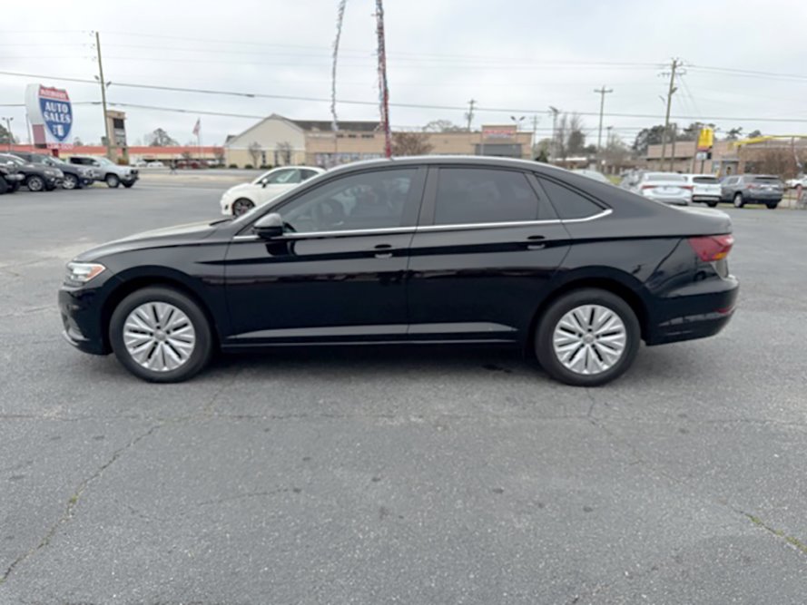 2019 Volkswagen Jetta - $17,999