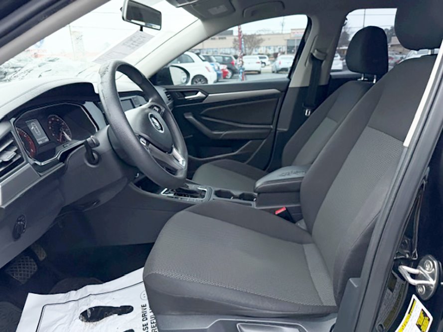 2019 Volkswagen Jetta - $17,999