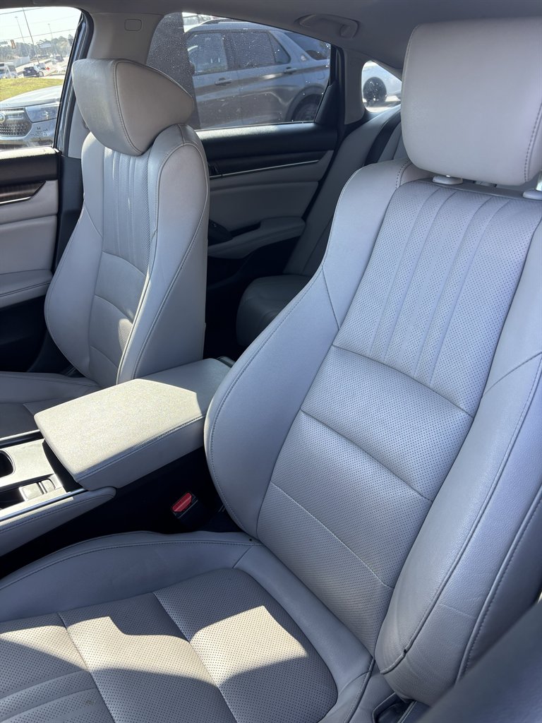 2019 Honda Accord - $20,900