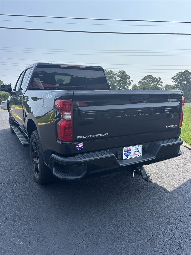 2023 Chevrolet Silverado - $33,999