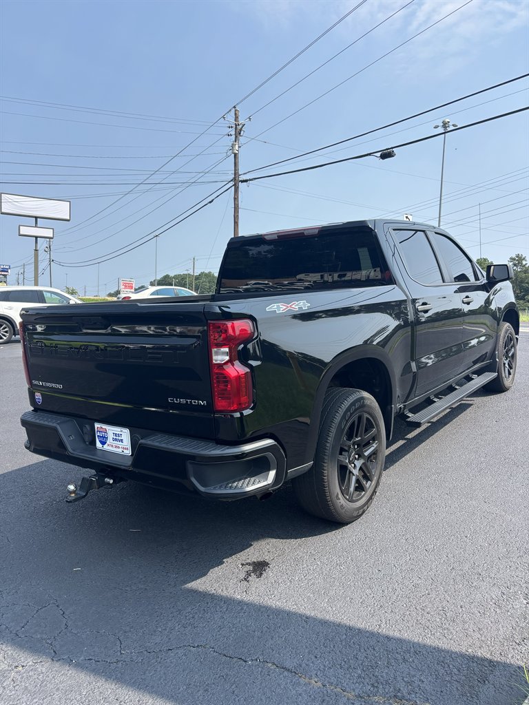 2023 Chevrolet Silverado - $33,999