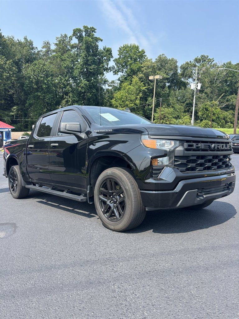 2023 Chevrolet Silverado - $33,999