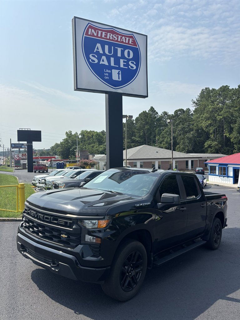 2023 Chevrolet Silverado - $33,999