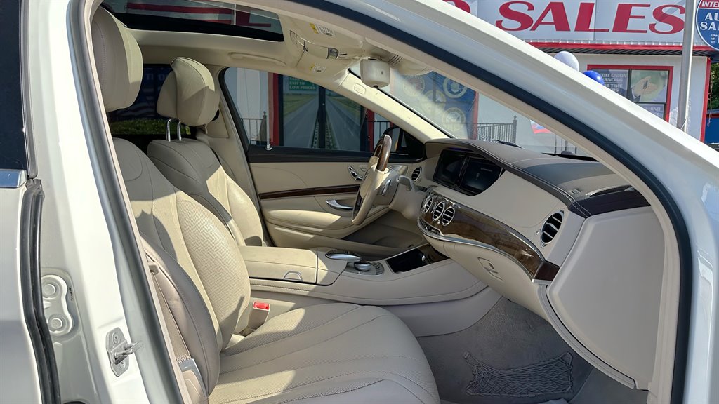 2016 Mercedes-Benz S-class - $31,999