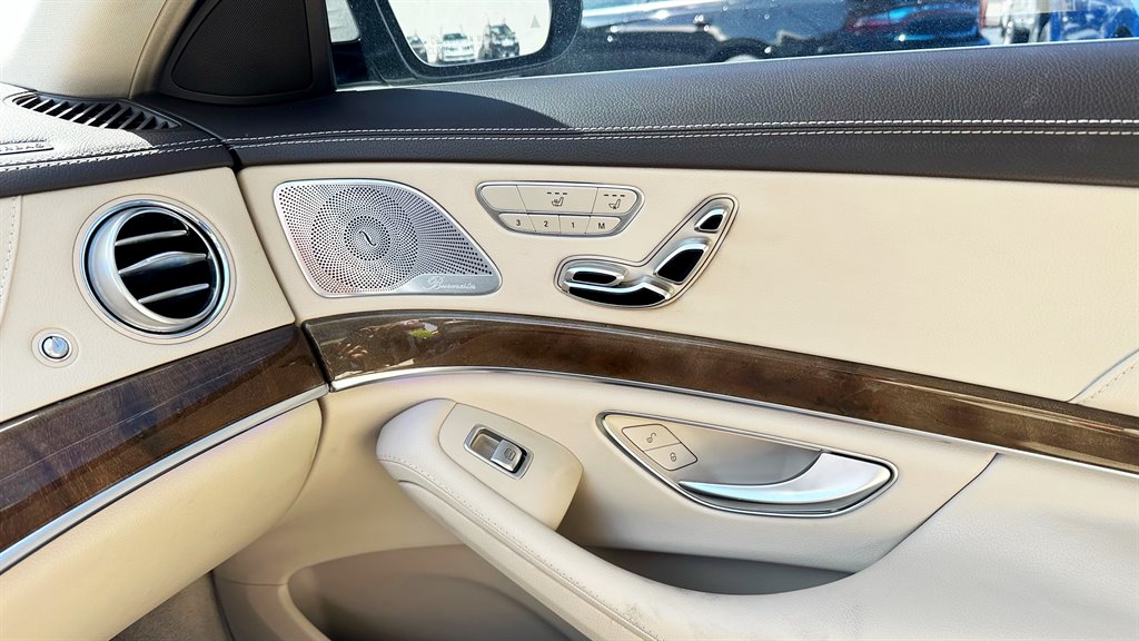 2016 Mercedes-Benz S-class - $31,999