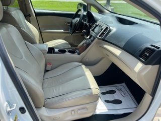 2011 Toyota Venza AWD V6 photo