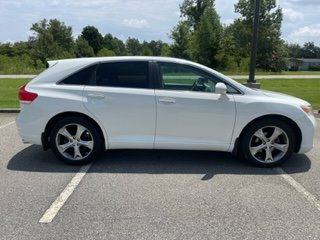 The 2011 Toyota Venza AWD V6 photos