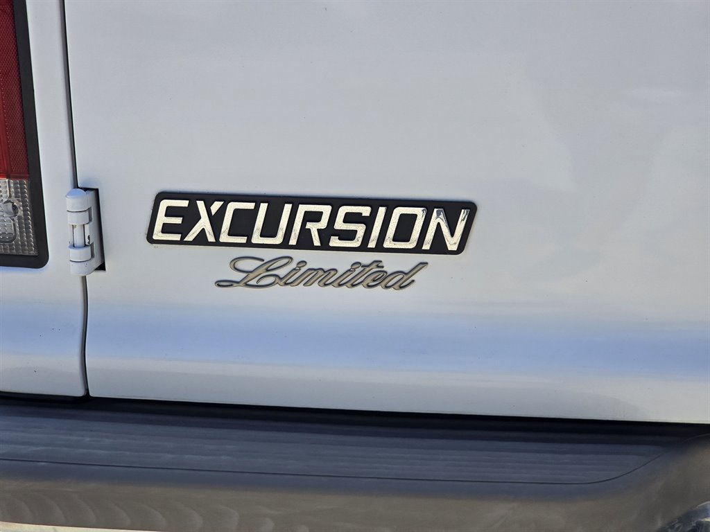 2000 Ford Excursion - $59,999
