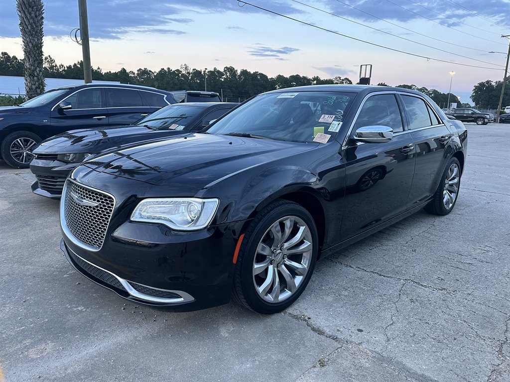 2021 Chrysler 300 - $25,995