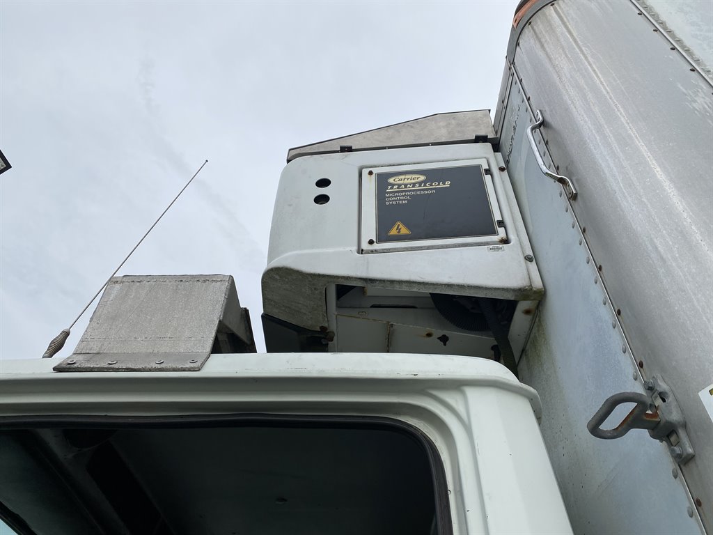 1998 Freightliner FL70 - $18,988