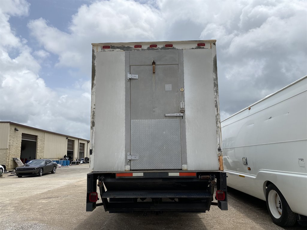 1998 Freightliner FL70 - $18,988