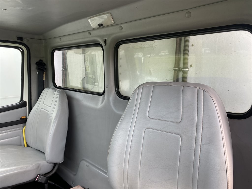 1998 Freightliner FL70 - $18,988