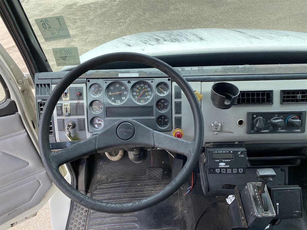 1998 Freightliner FL70 - $18,988