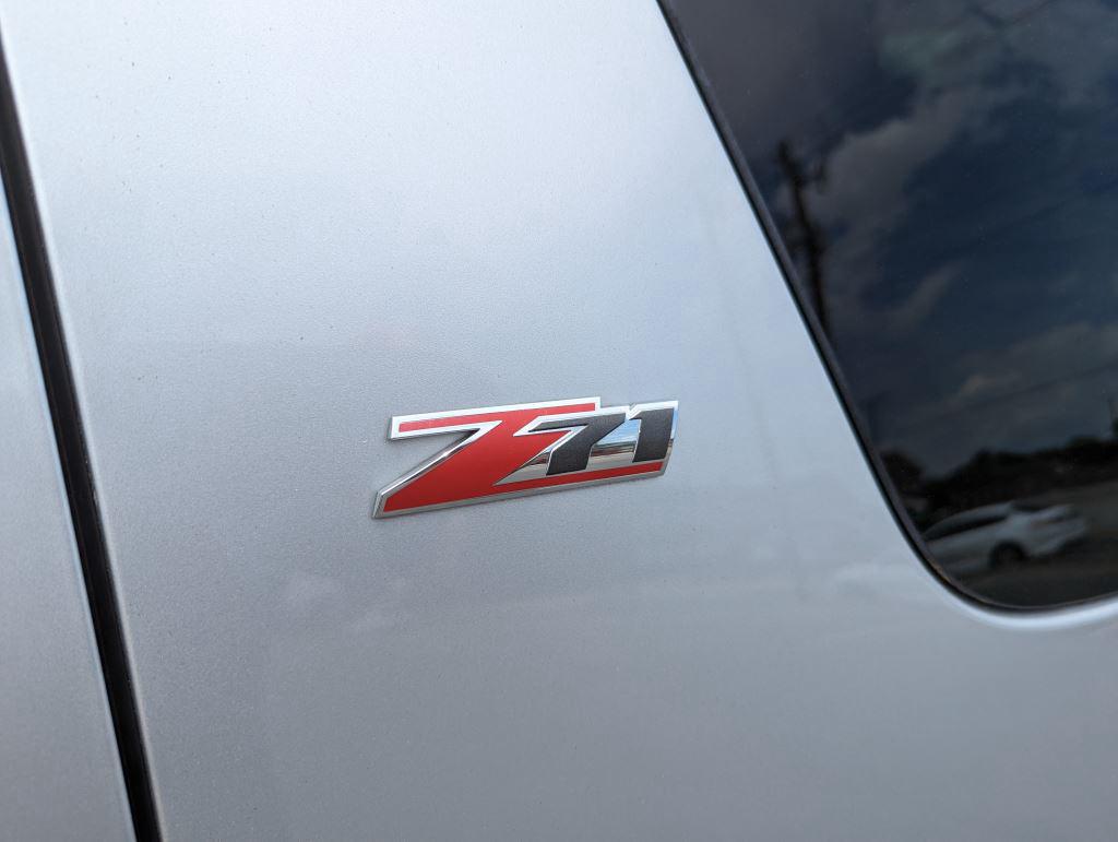 2014 Chevrolet Suburban LT 1500 photo