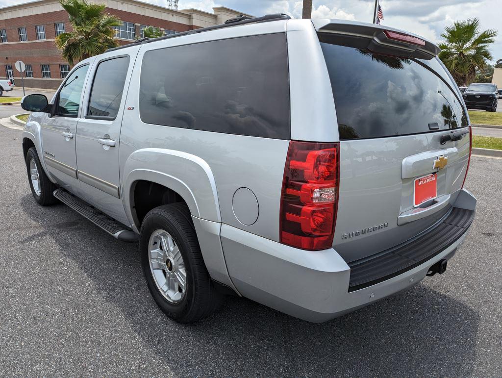 2014 Chevrolet Suburban LT 1500 photo