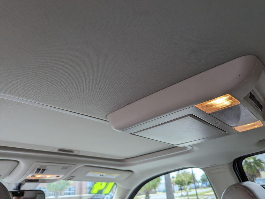 2014 Chevrolet Suburban LT 1500 photo