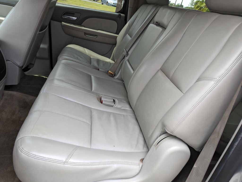 2014 Chevrolet Suburban LT 1500 photo