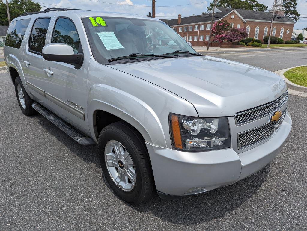 2014 Chevrolet Suburban LT 1500 photo