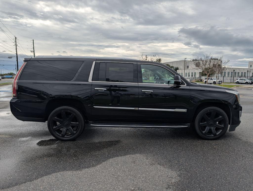 2018 Cadillac Escalade - $27,900