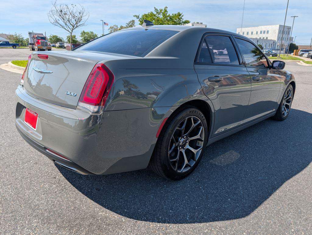 2018 Chrysler 300 - $13,995