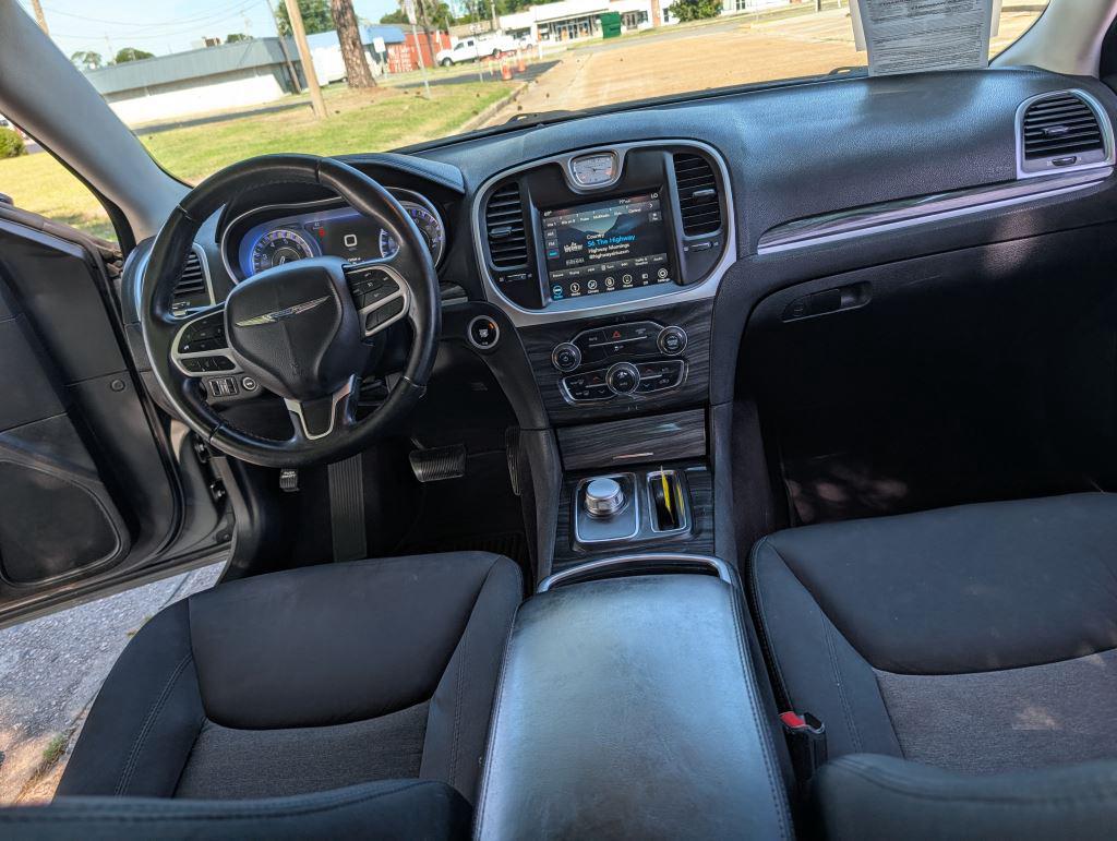 2018 Chrysler 300 - $13,995