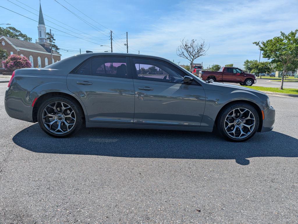 2018 Chrysler 300 - $13,995