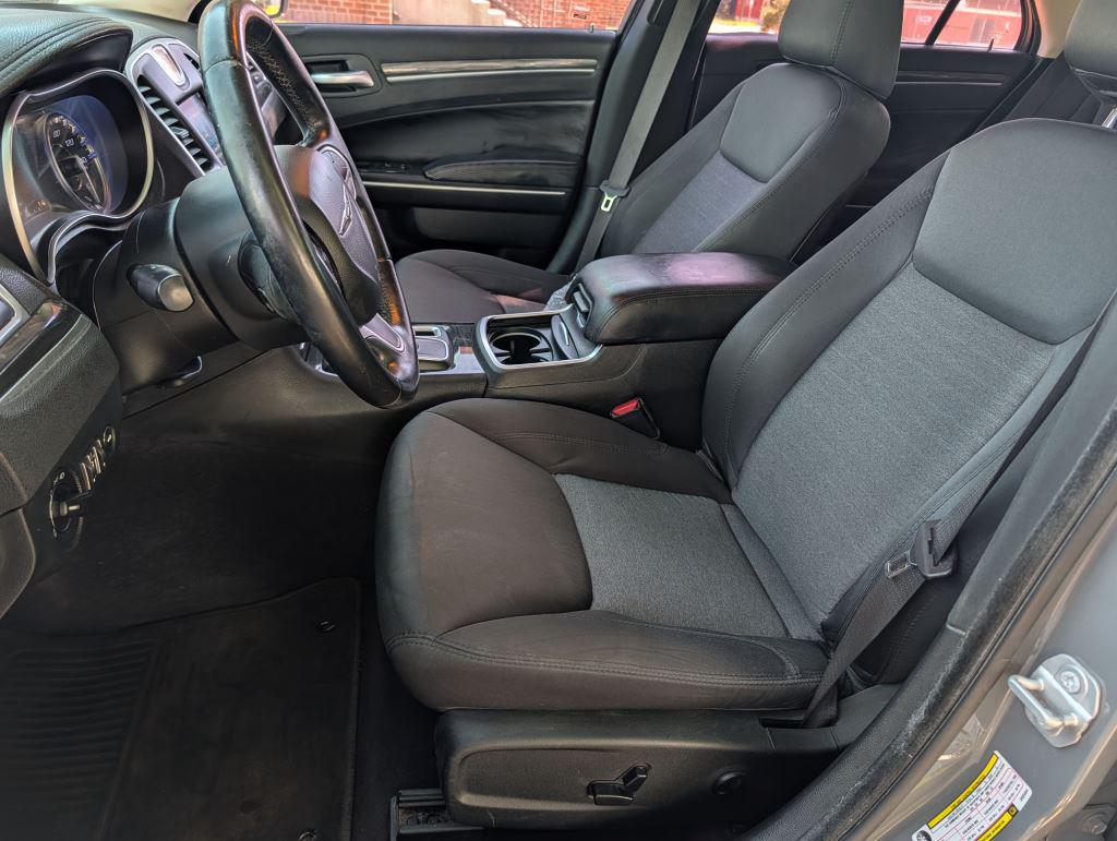 2018 Chrysler 300 - $13,995