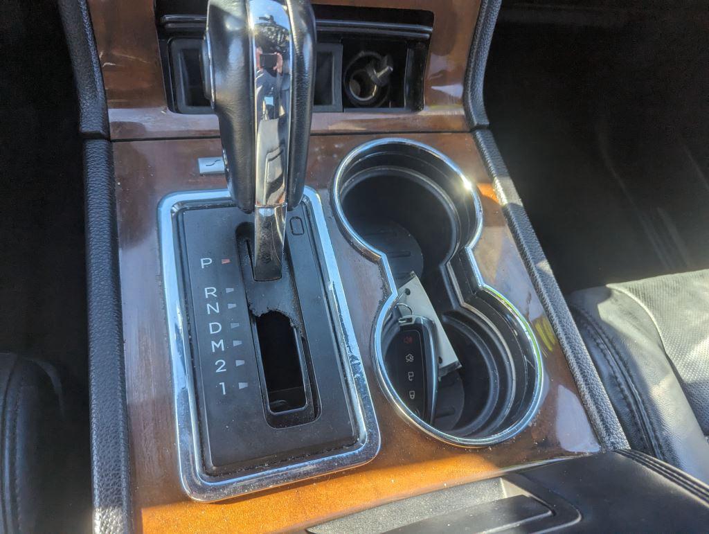 2016 Lincoln Navigator - $14,995
