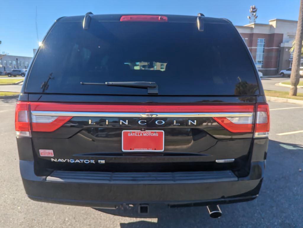 2016 Lincoln Navigator - $14,995