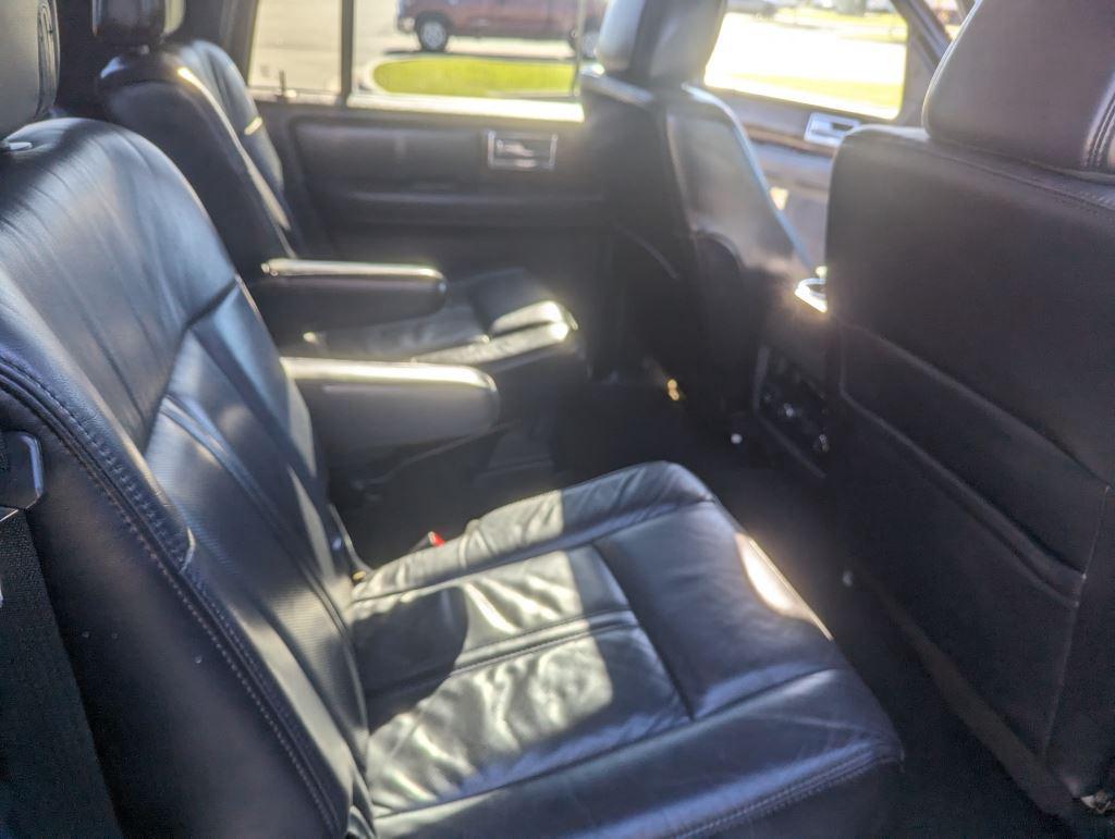 2016 Lincoln Navigator - $14,995