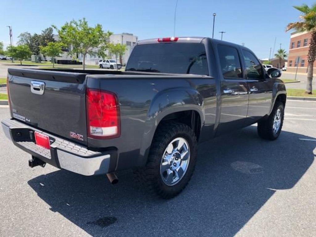 2010 GMC Sierra 1500 SLE photo