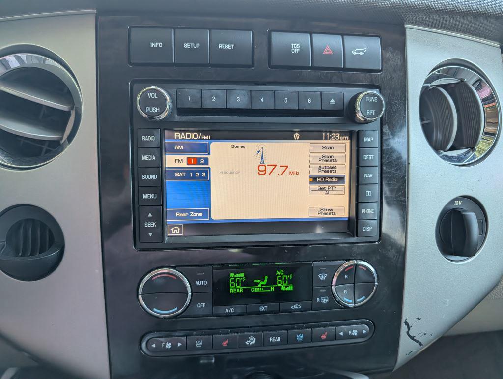 2013 Ford Expedition - $11,995