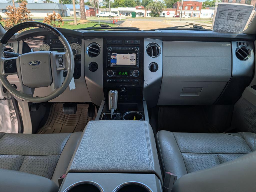 2013 Ford Expedition - $11,995