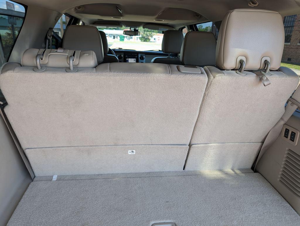 2013 Ford Expedition - $11,995