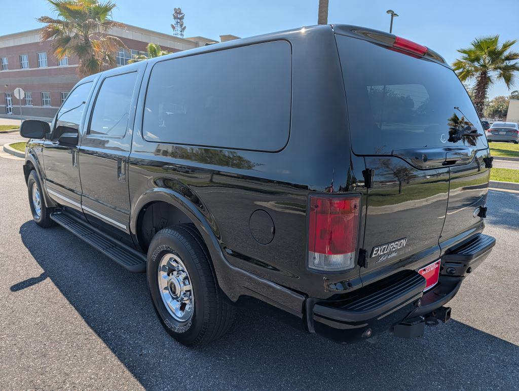 2005 Ford Excursion - $18,500