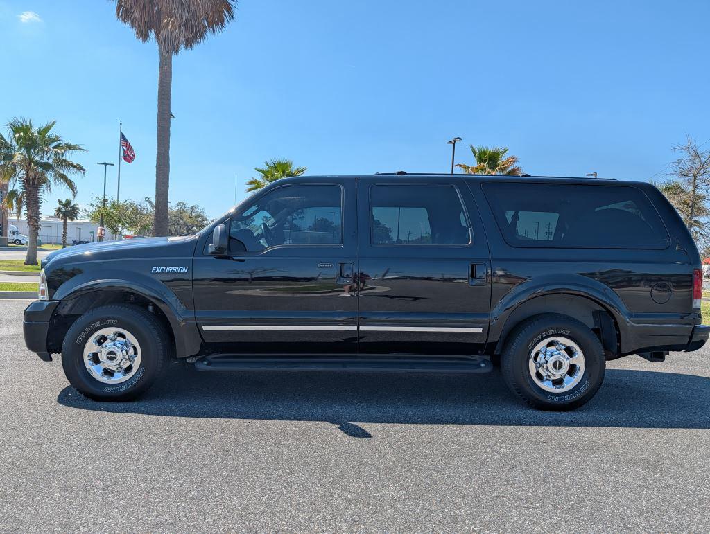 2005 Ford Excursion - $18,500