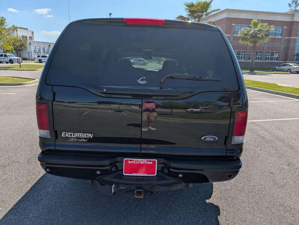 2005 Ford Excursion - $18,500