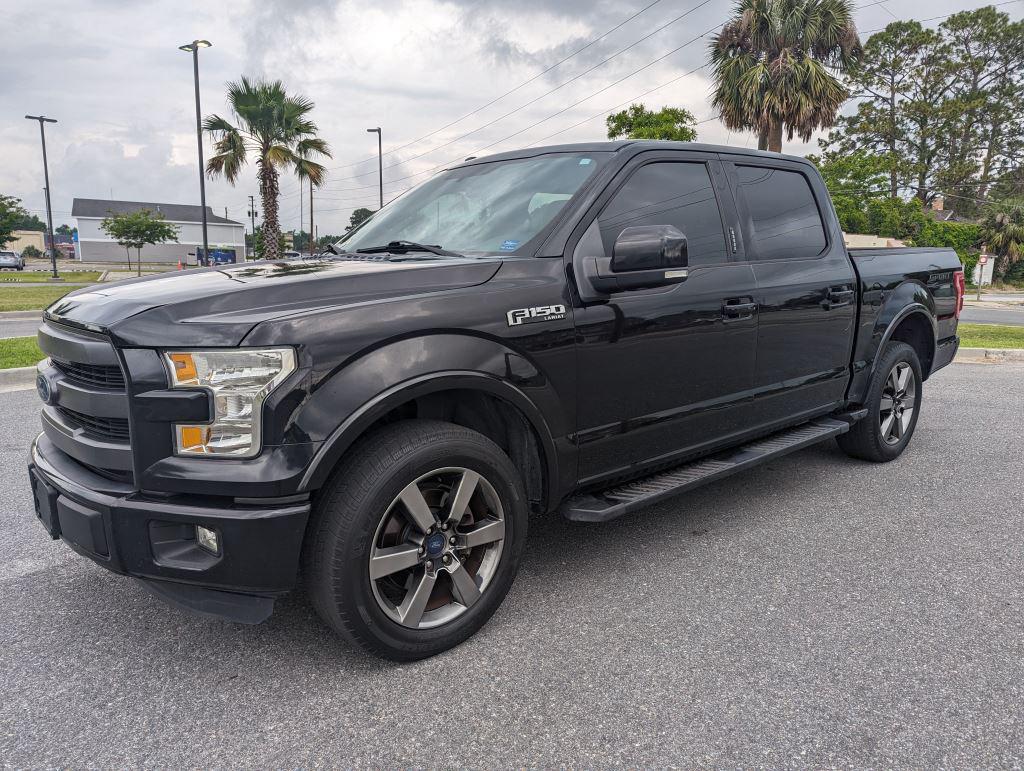 The 2016 Ford F150 Lariat Sport  photos