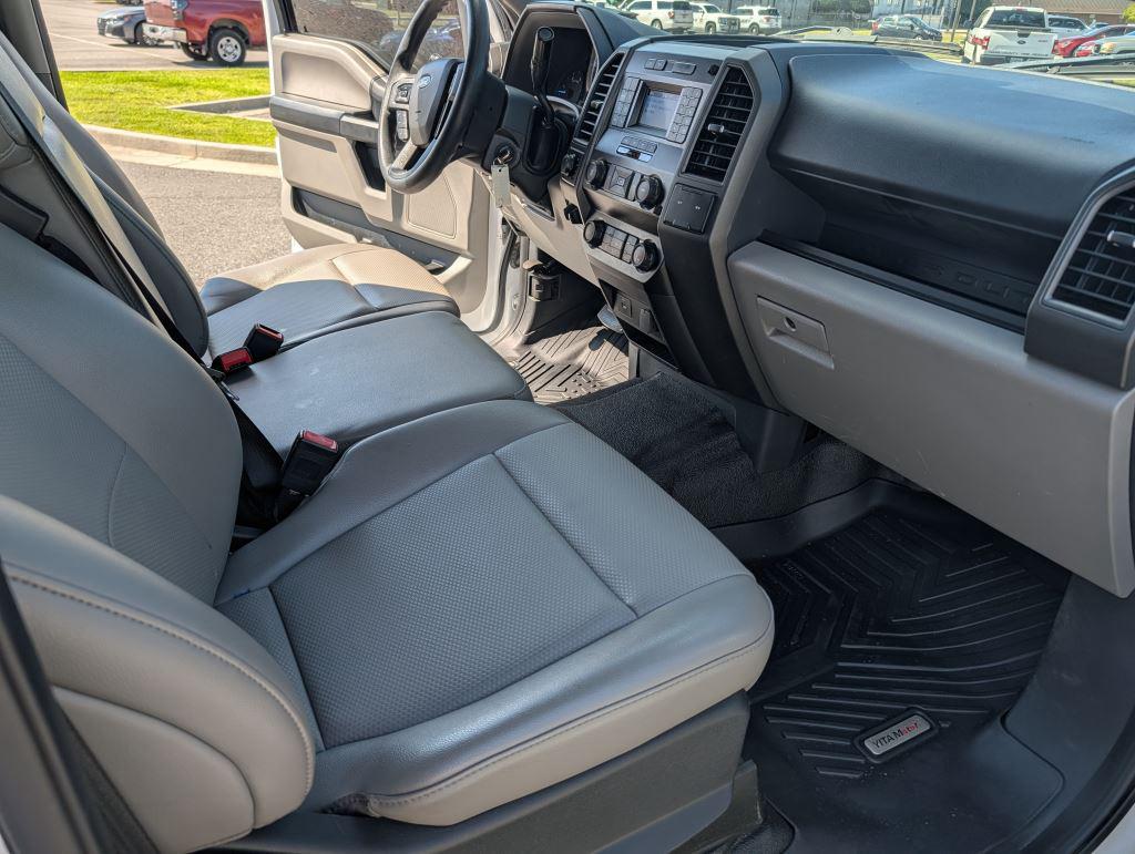 2022 Ford F-350 - $26,900