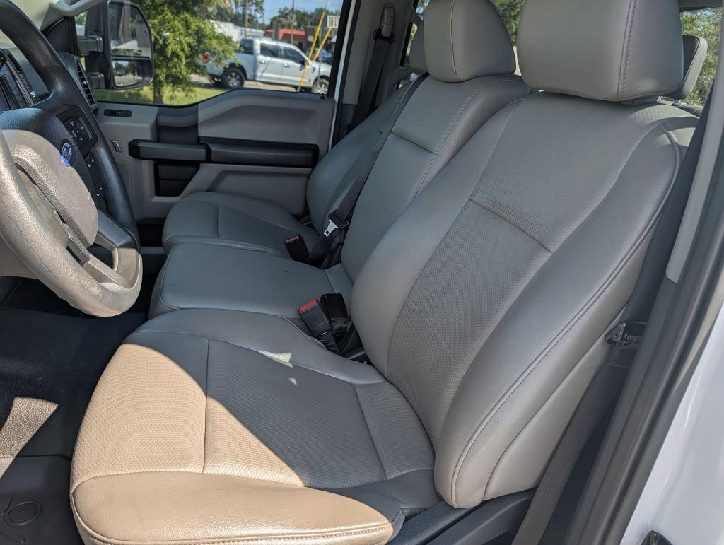 2022 Ford F-350 - $26,900