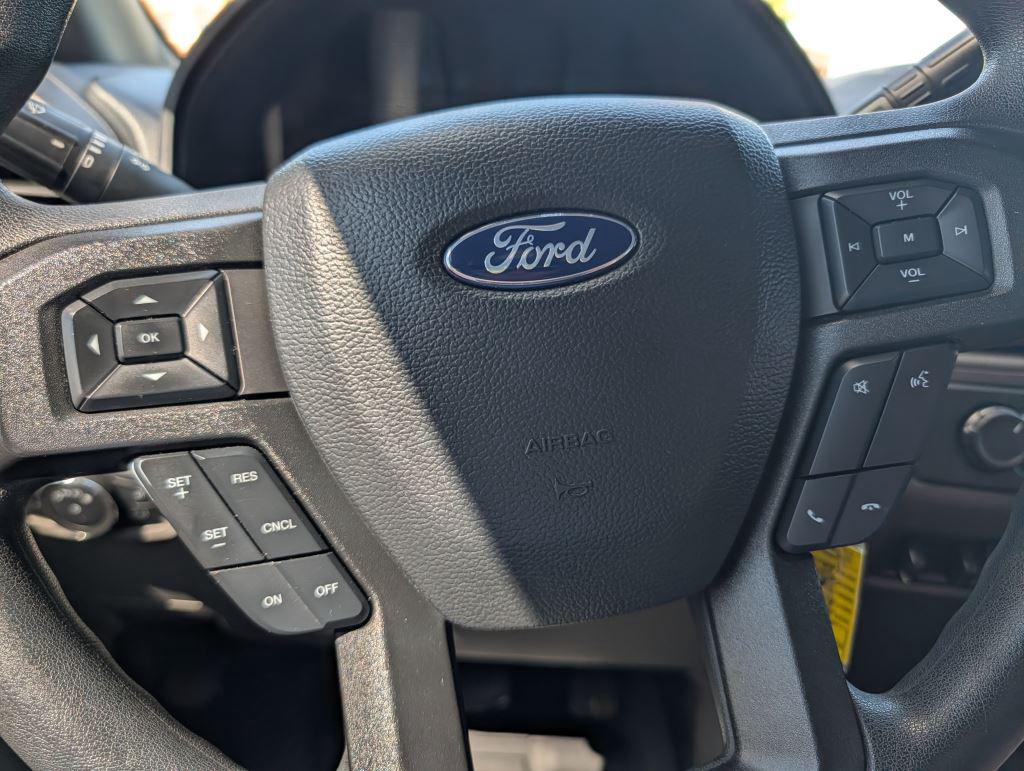 2022 Ford F-350 - $26,900