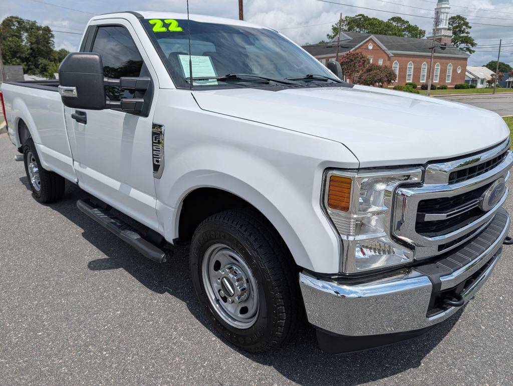 2022 Ford F-250 - $27,900