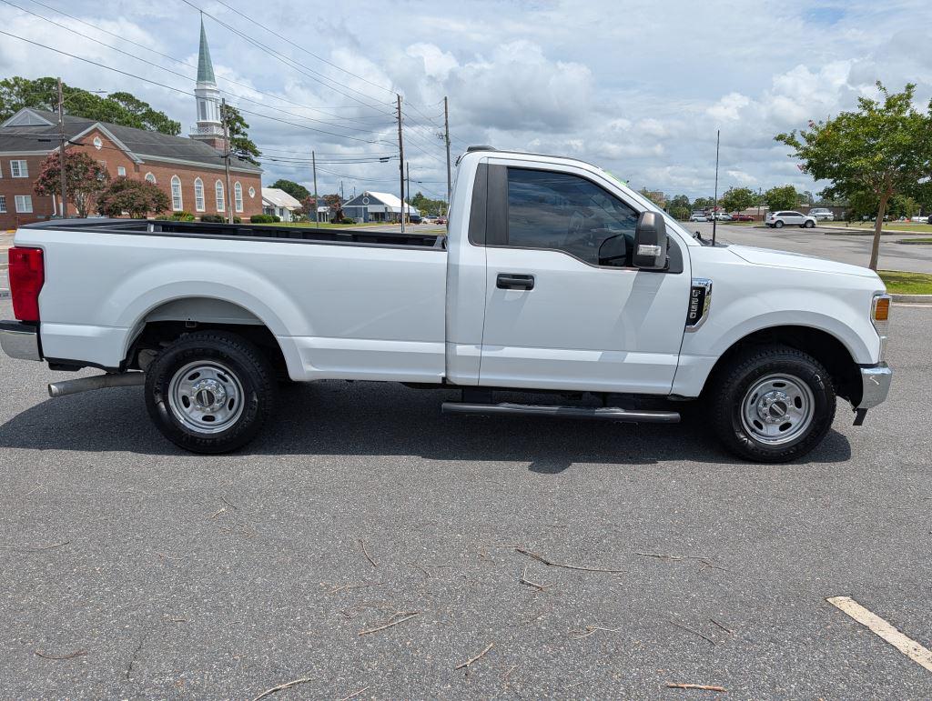 2022 Ford F-250 - $27,900