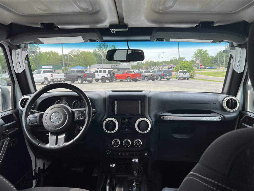 2016 Jeep Wrangler Unlimited Sahara photo