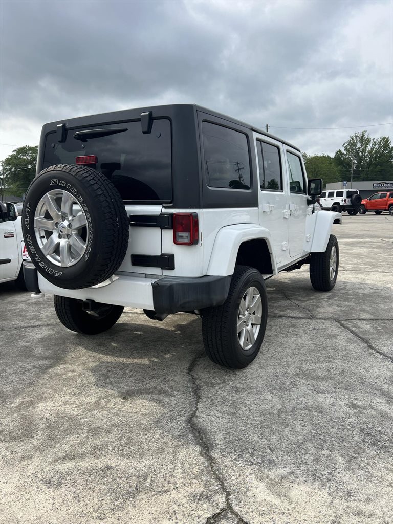 2016 Jeep Wrangler Unlimited Sahara photo