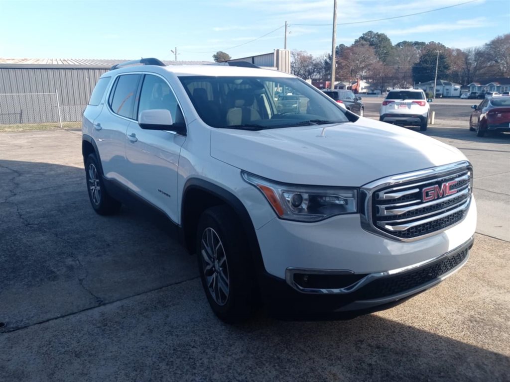 2019 GMC Acadia SLE photo